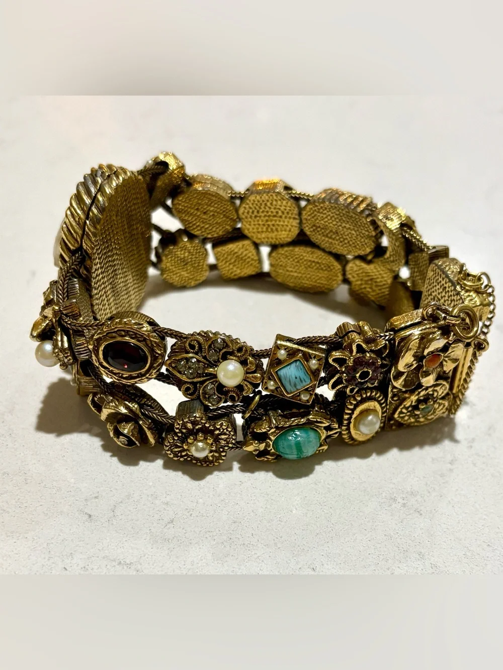 Vintage 1960s Goldette Cameo Slide Bracelet Rare Victorian Revival Statement